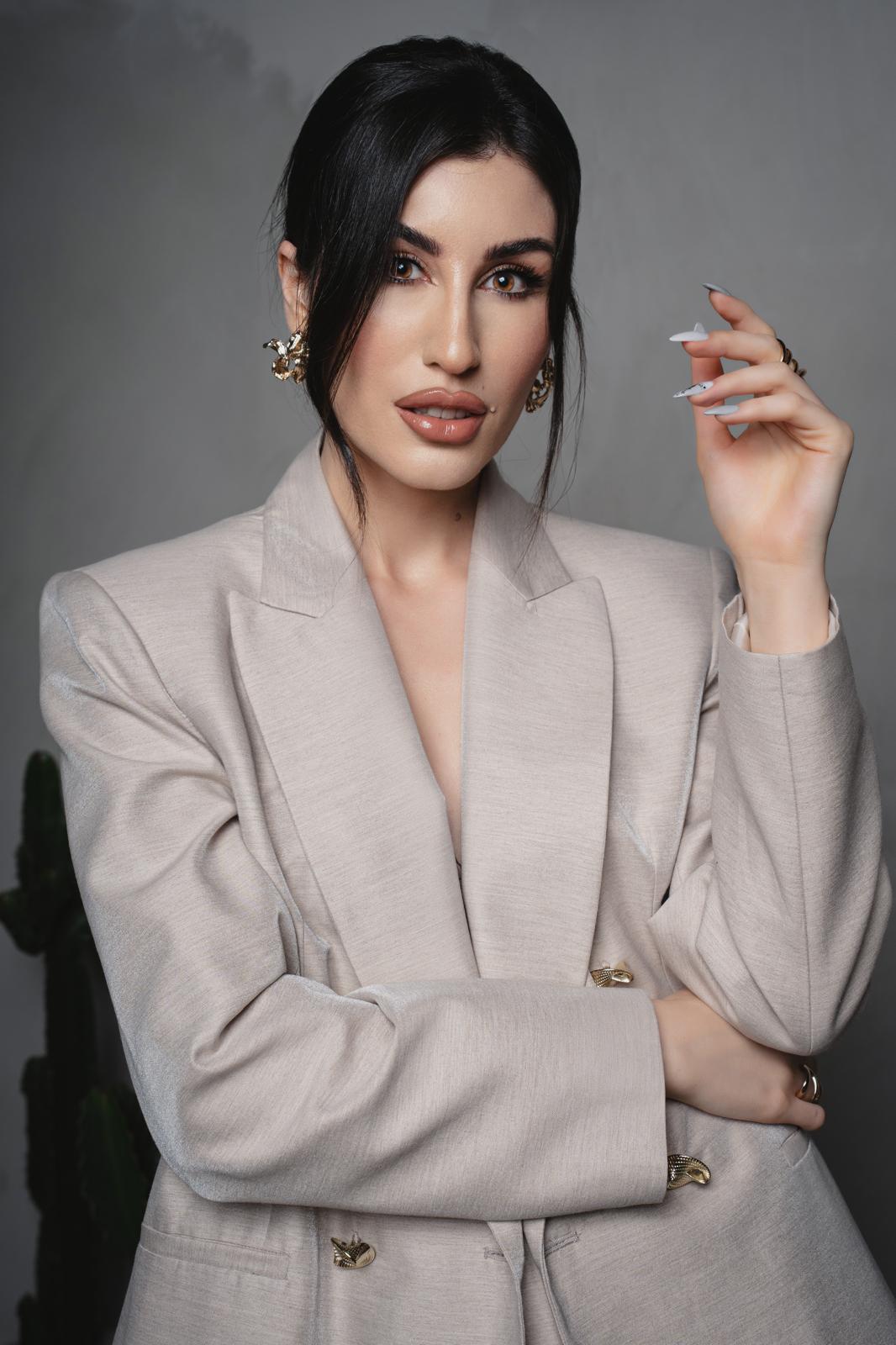 Karina Bold